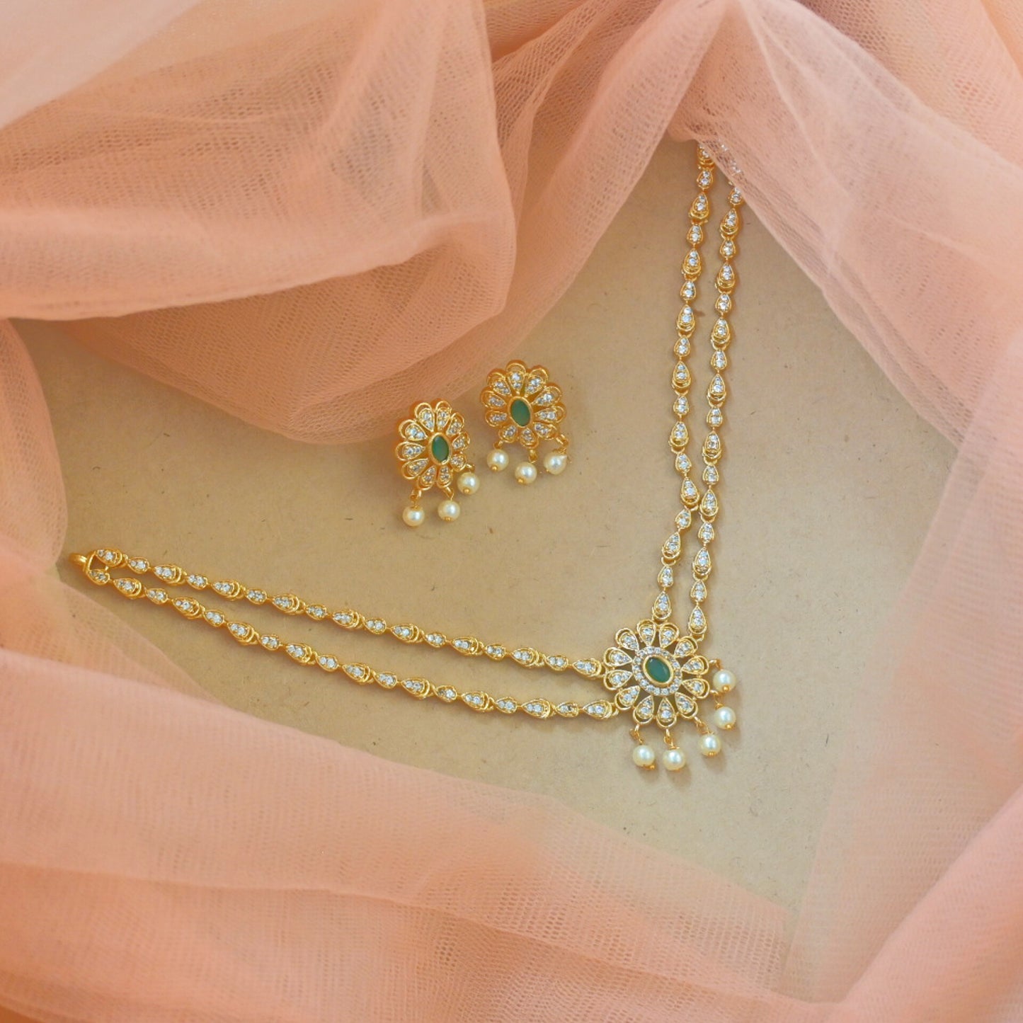 Priya Sleek AD Collar Jewellery Set