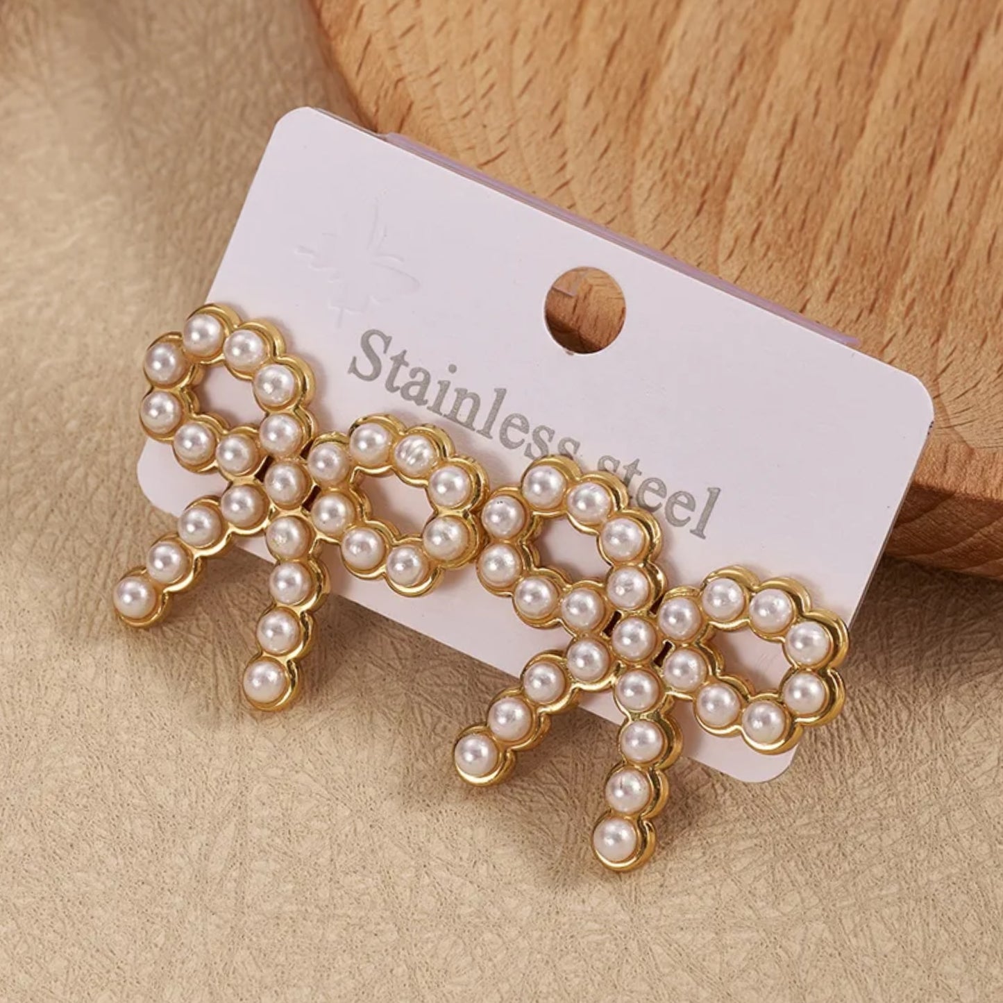Bow Pearl Earrings