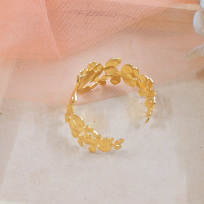 Chunky Floral Golden Bracelet Kada