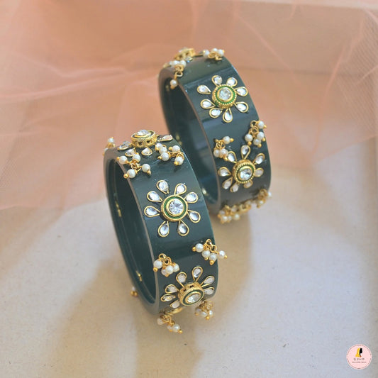 Trishala Rajasthani Broad Kadas - Green