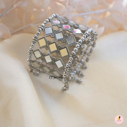 Adjustable Mirror Kada