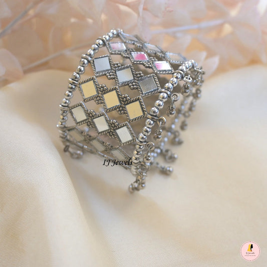 Adjustable Mirror Kada