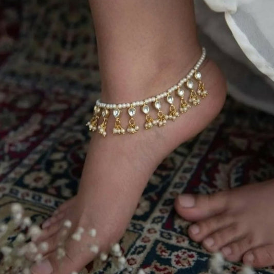 Chic Pearl Dangling Anklet