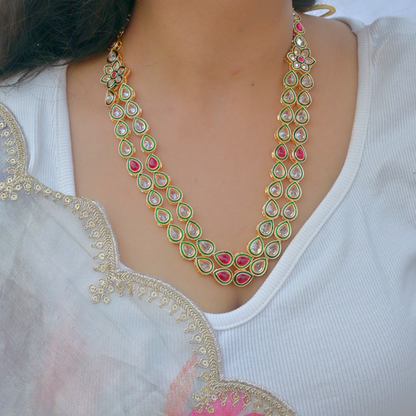 Medha Reverse AD Short Meenawork Mala Set