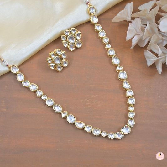 Uncut Kundan Single Layer Jewellery Set