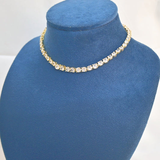Sleek Dual Tone Diamond Neckpiece