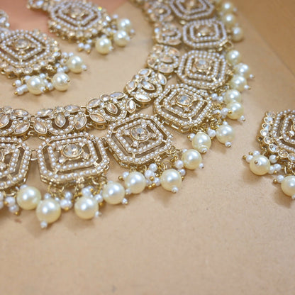 Suhani Pakistani Style Jewellery Set