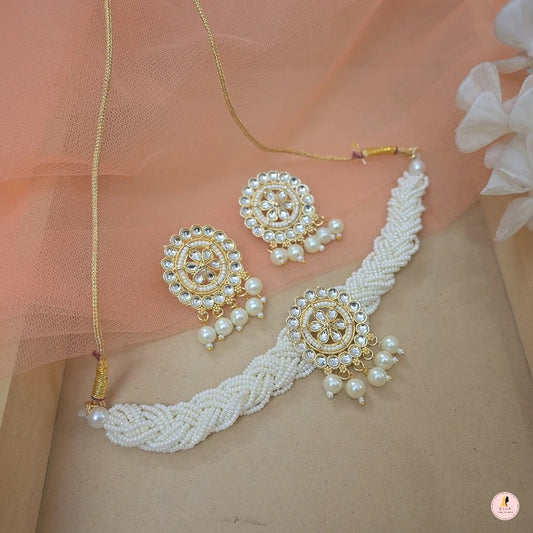 Sayli Pearl Choker