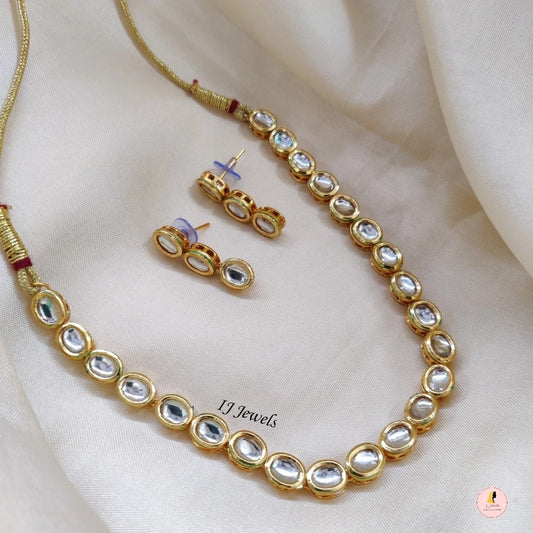 Oval Kundan Set