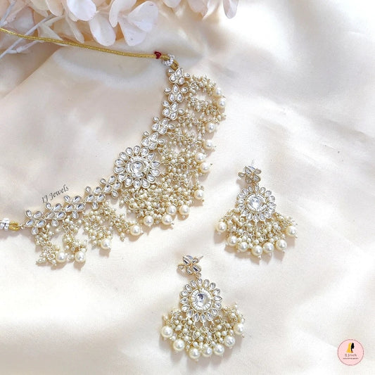 Dainty layered Choker