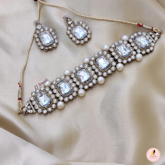 Affordable Stone Studded Choker