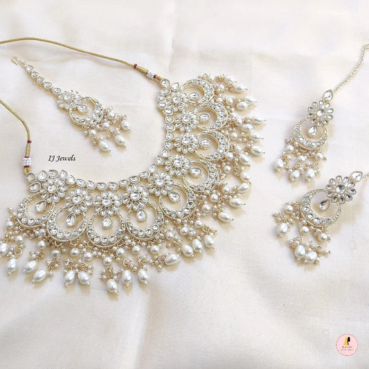 Semi Bridal White Neckpiece