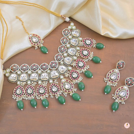 Aadhya Stylish Semi Bridal Kundan Jewellery Set