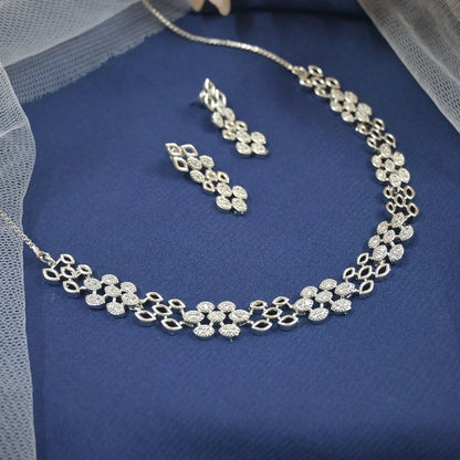 Olivia AD Neckpiece