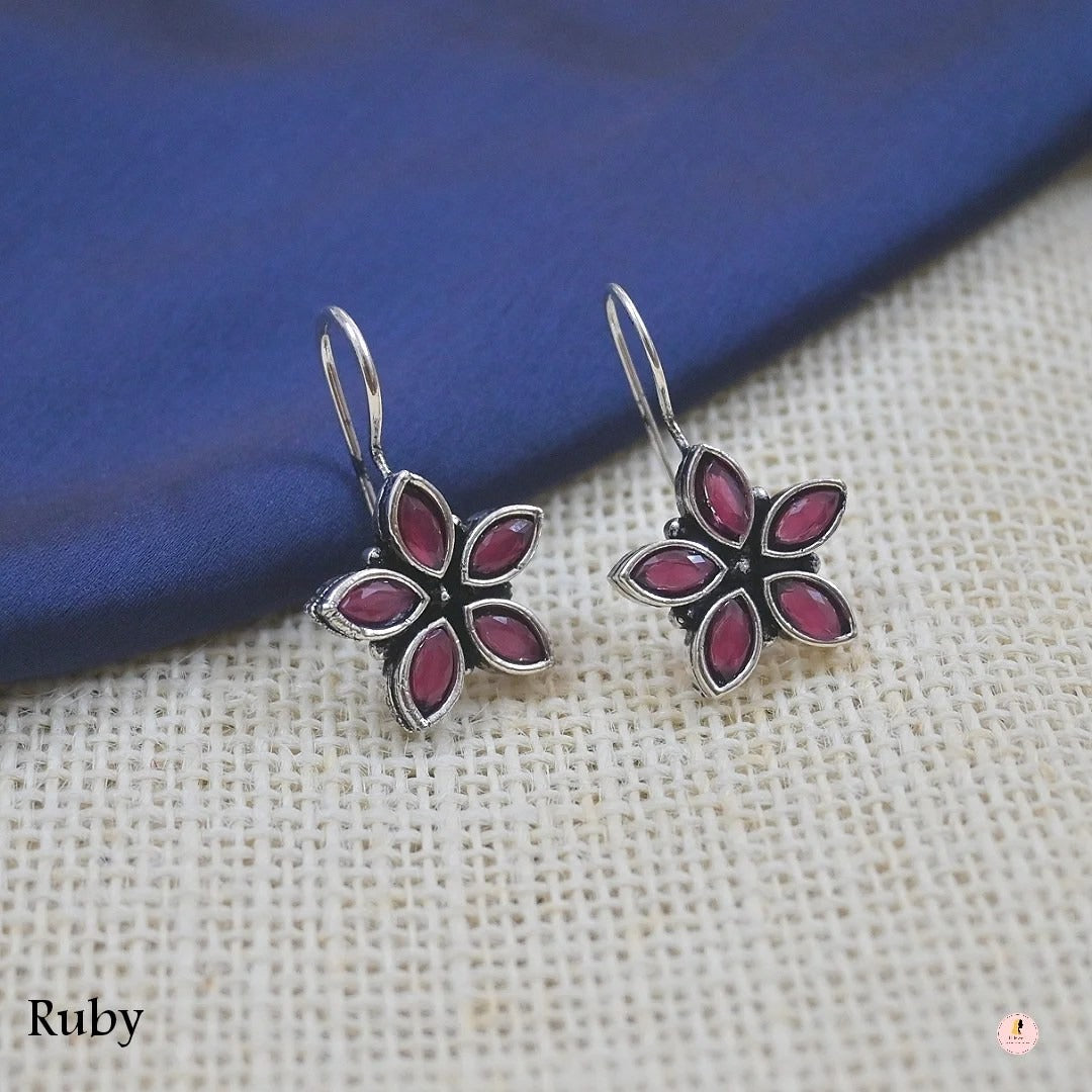 Uinque  Minimal Office Wear Earrings