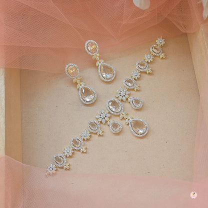 Bella  Dual Tone AD Neckpiece