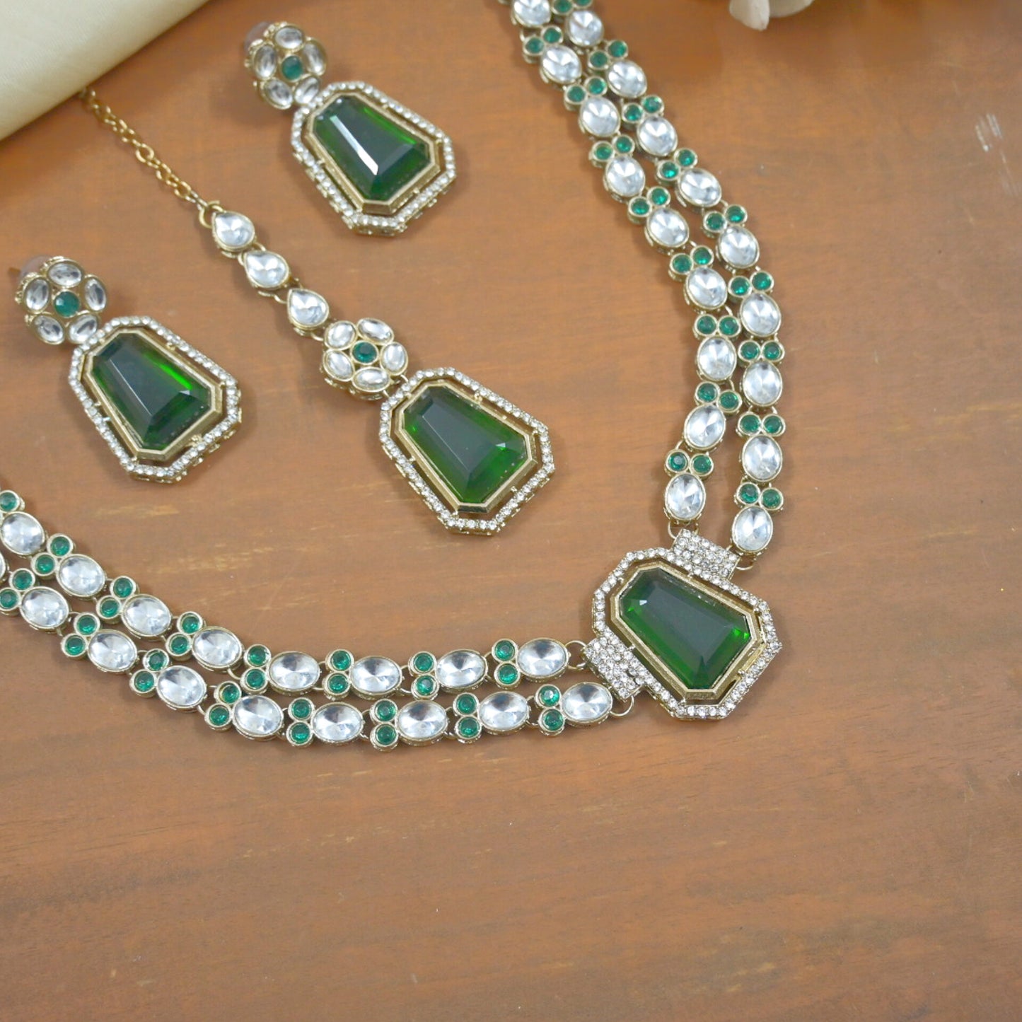 Shivika Short Mala Neckset