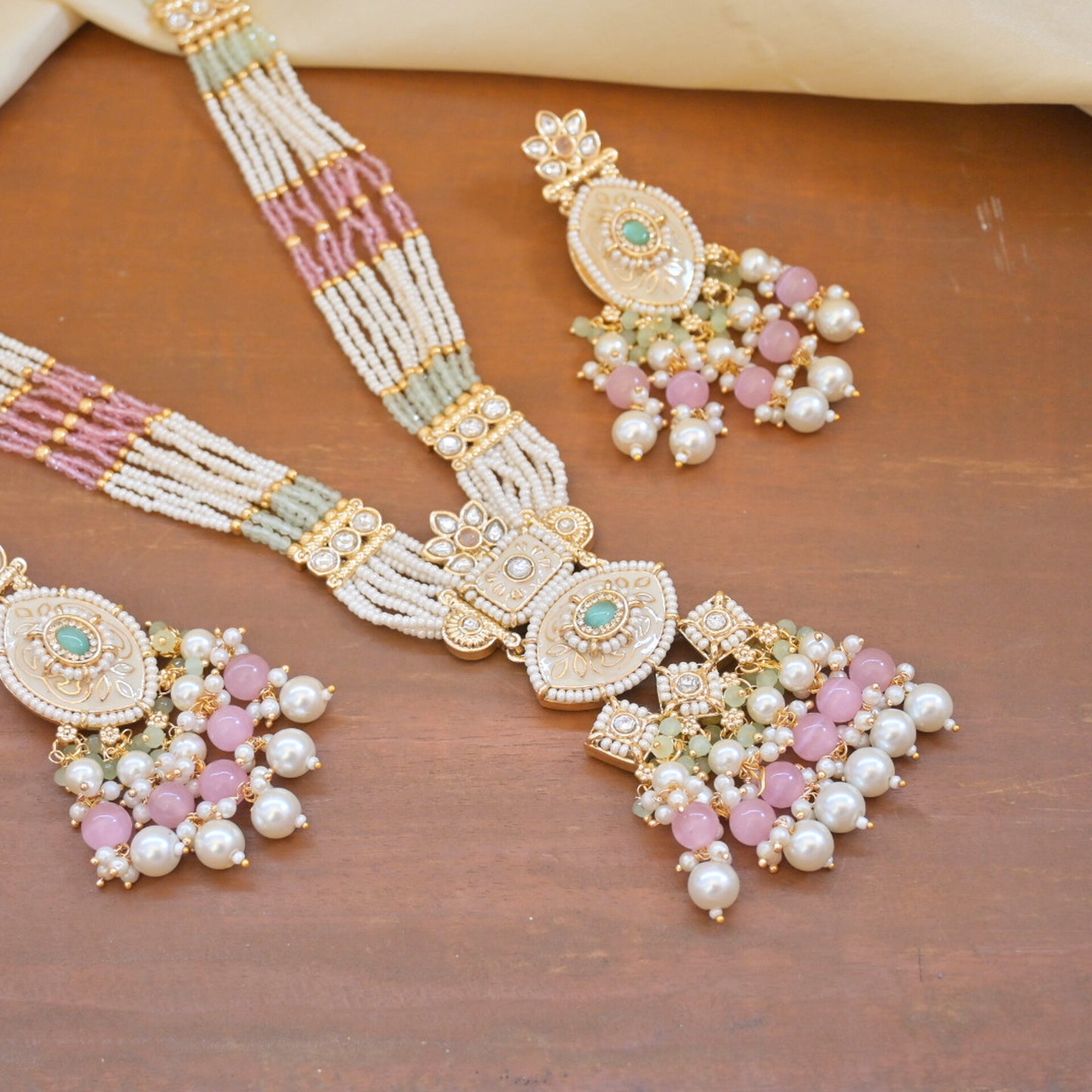 Malvika Kundan Mala Set