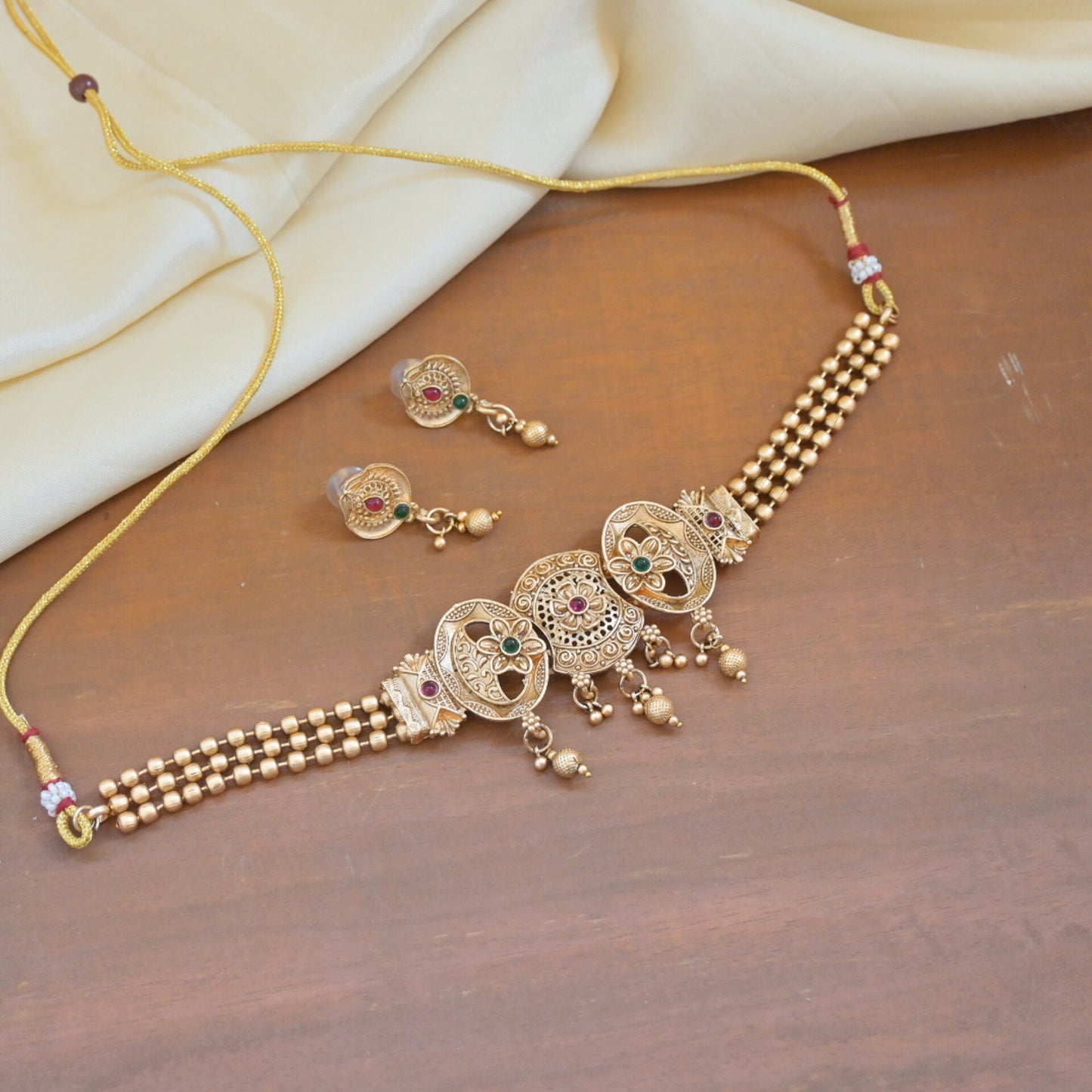 Pranshi Copper Rajwadi Choker