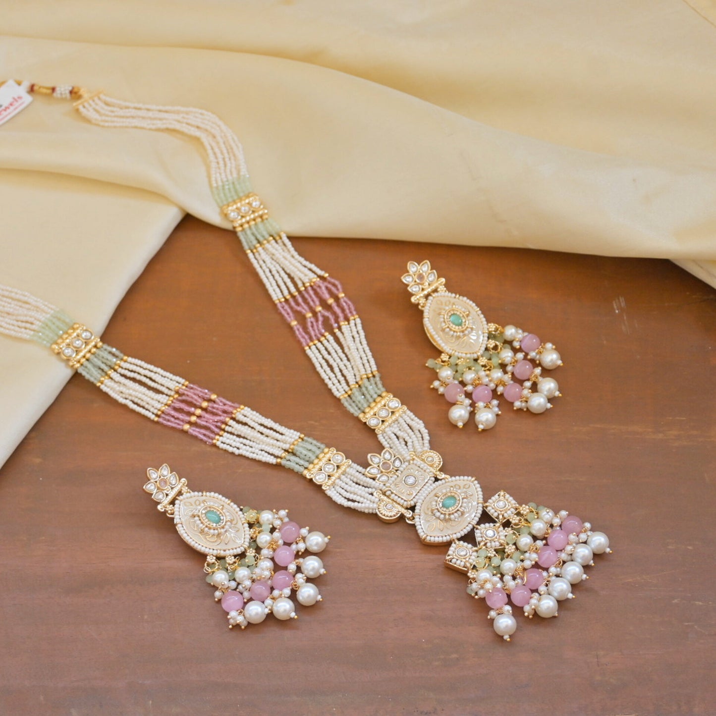 Malvika Kundan Mala Set