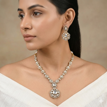 Tanishka Antique Pendant Set