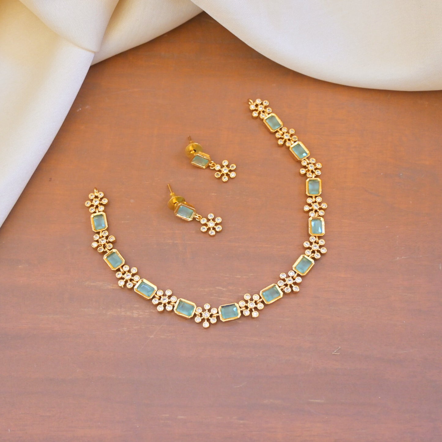 Thauya Minimal Gold Plated AD Choker