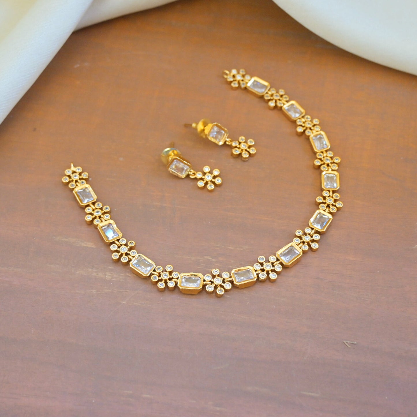 Thauya Minimal Gold Plated AD Choker