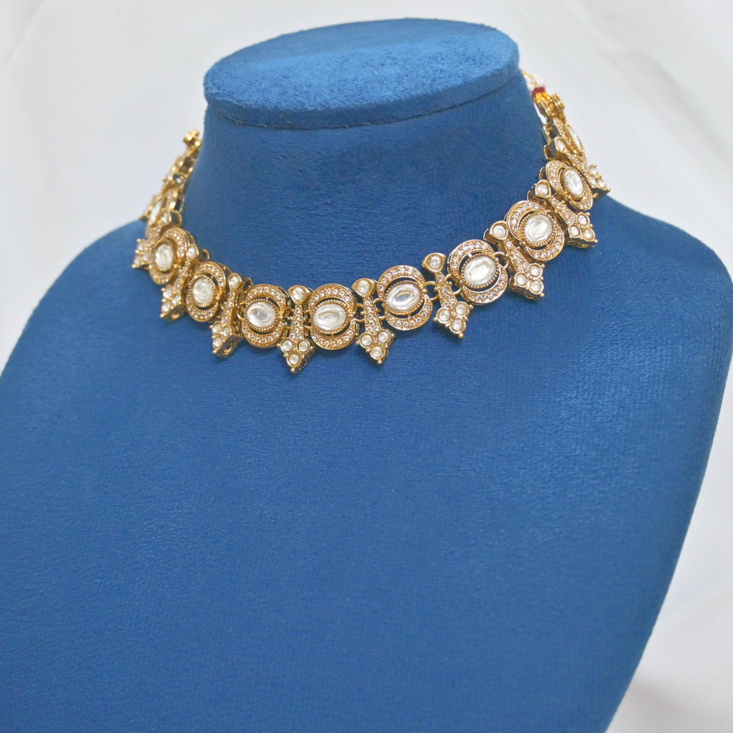Aatika Polki Style Premium Sleek Neckset