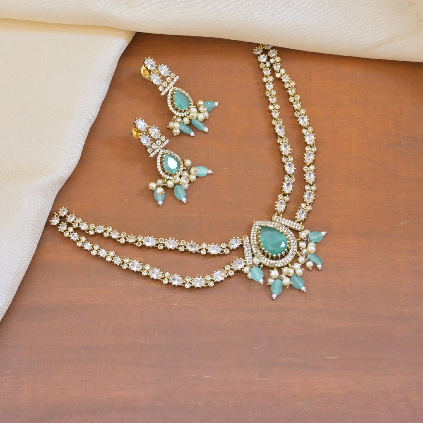 Inaaya Antique AD Jewellery Set