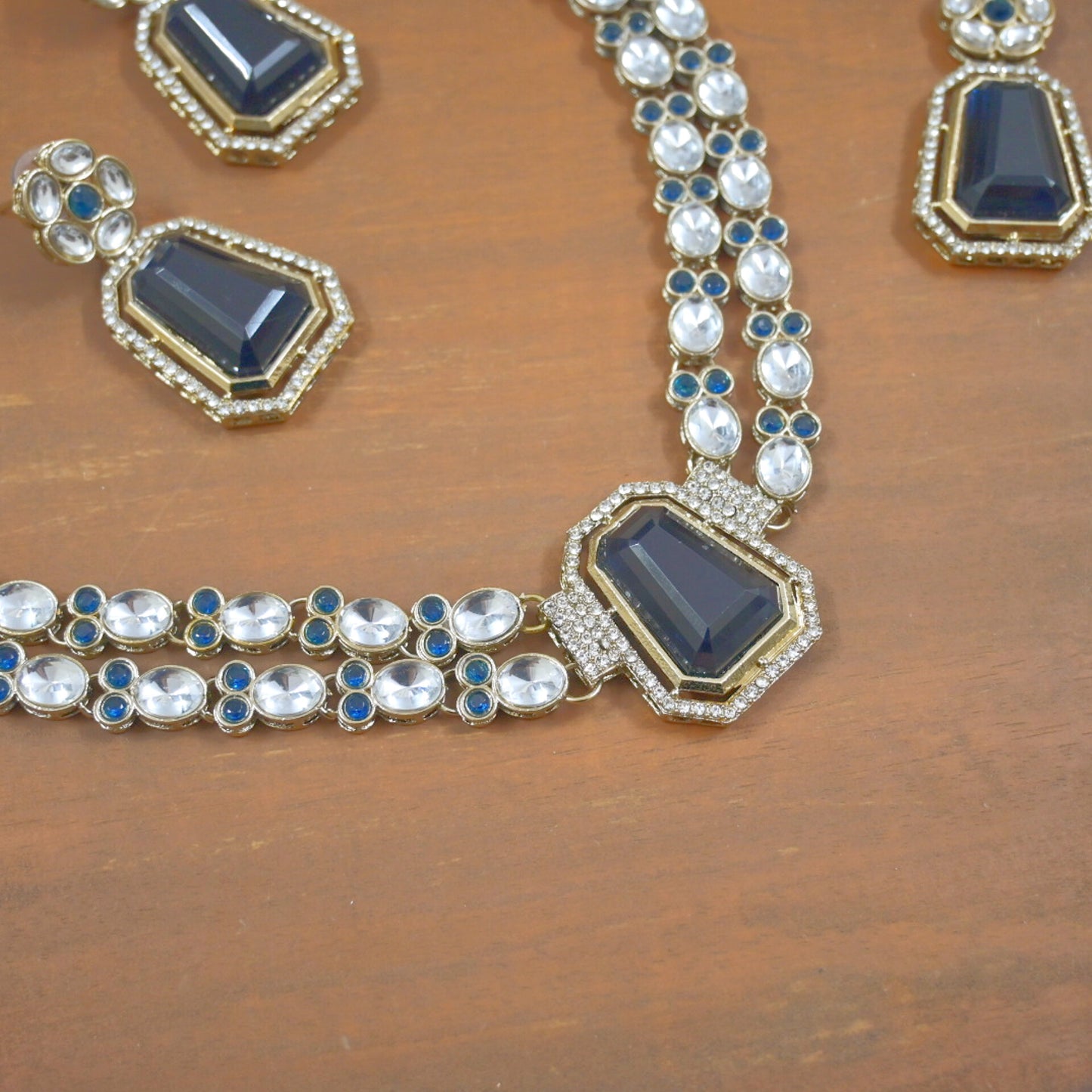 Shivika Short Mala Neckset