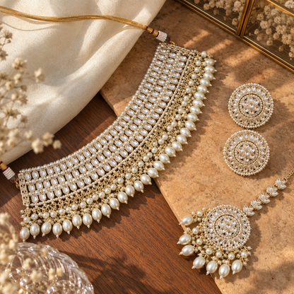 Aashi Light Gold Plated Choker Set