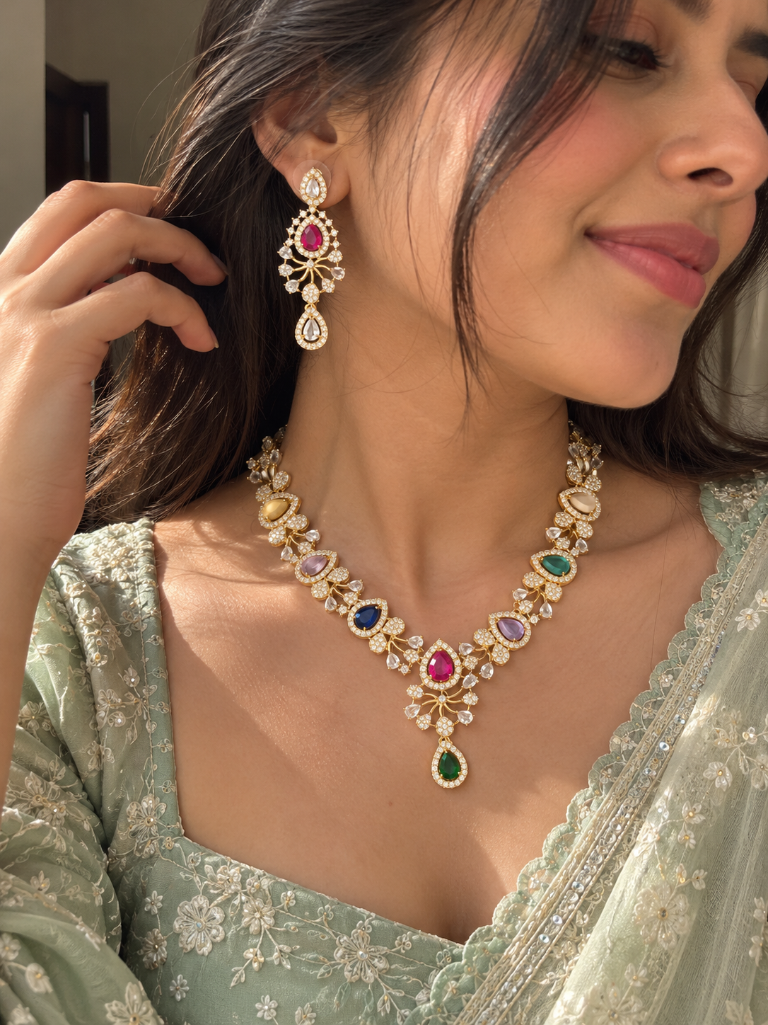 Akira Navratna AD Jewellery Set