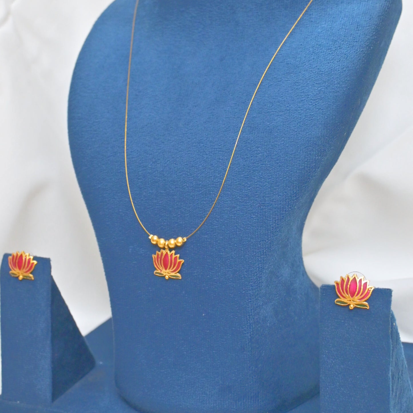 Invisible Lotus Short Mala Set