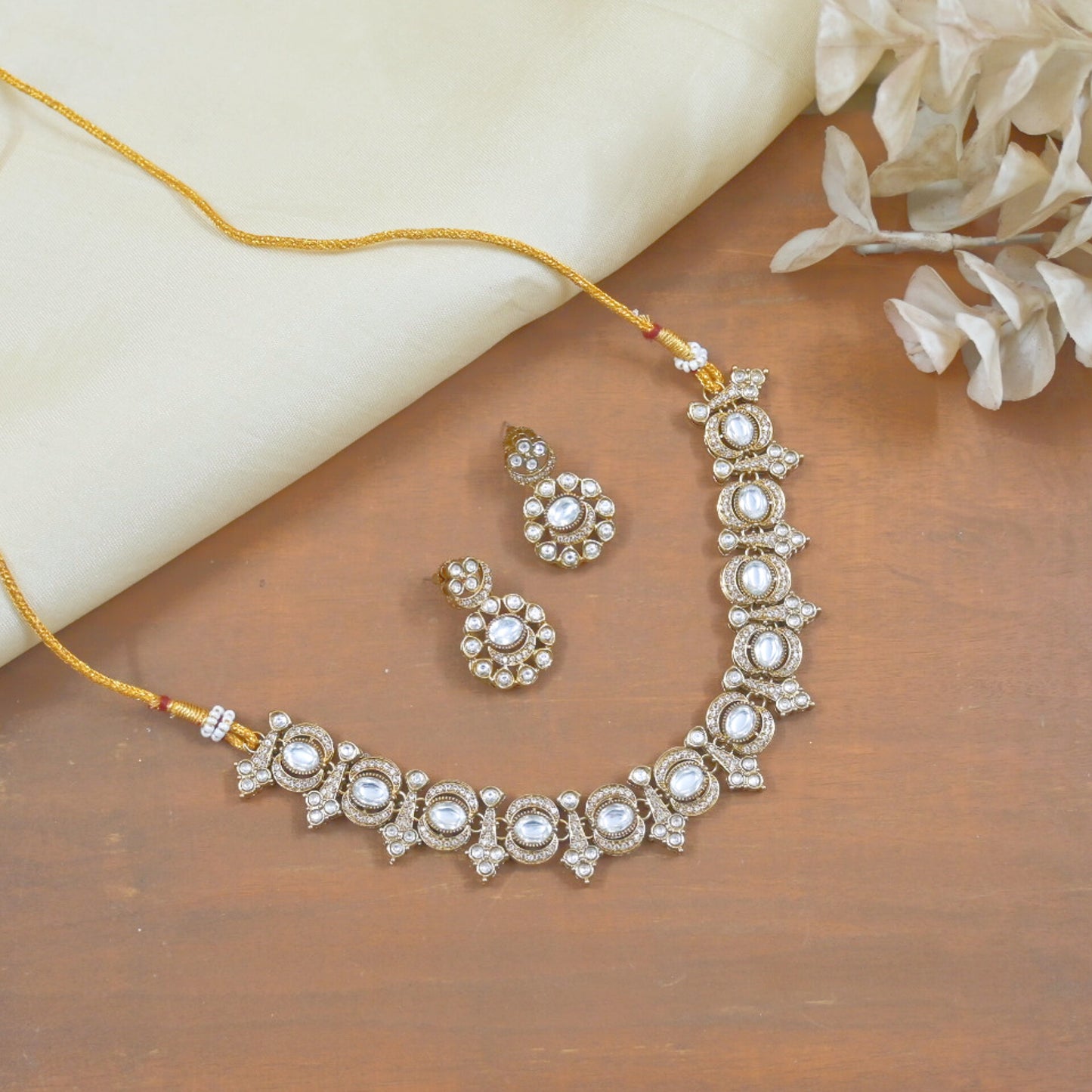 Aatika Polki Style Premium Sleek Neckset