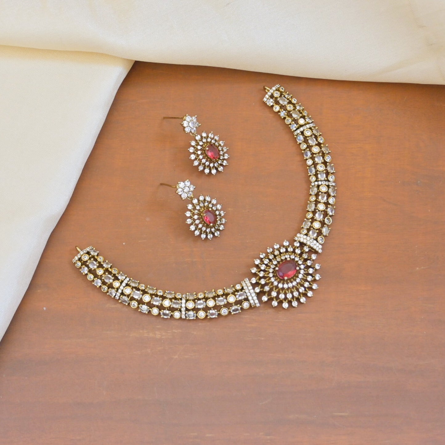 Samira Antique AD Collar Jewellery Set