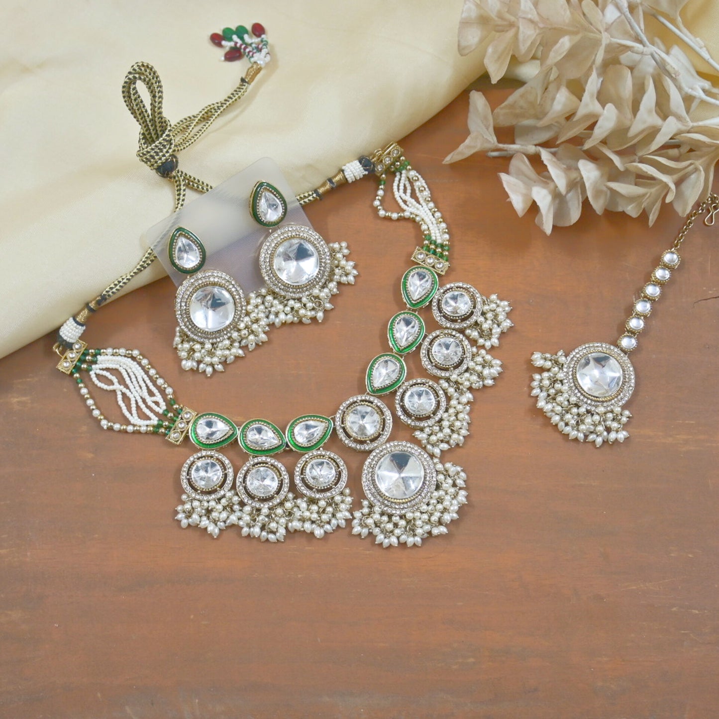 Viona Choker Necklace with Earrings Teeka