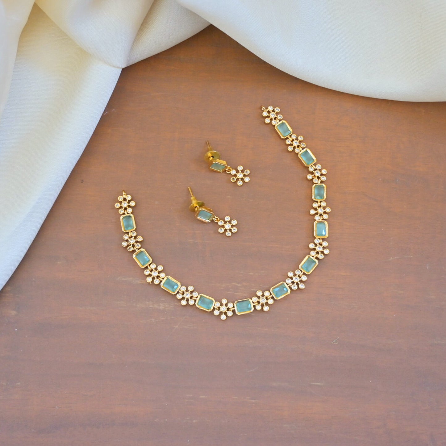 Thauya Minimal Gold Plated AD Choker