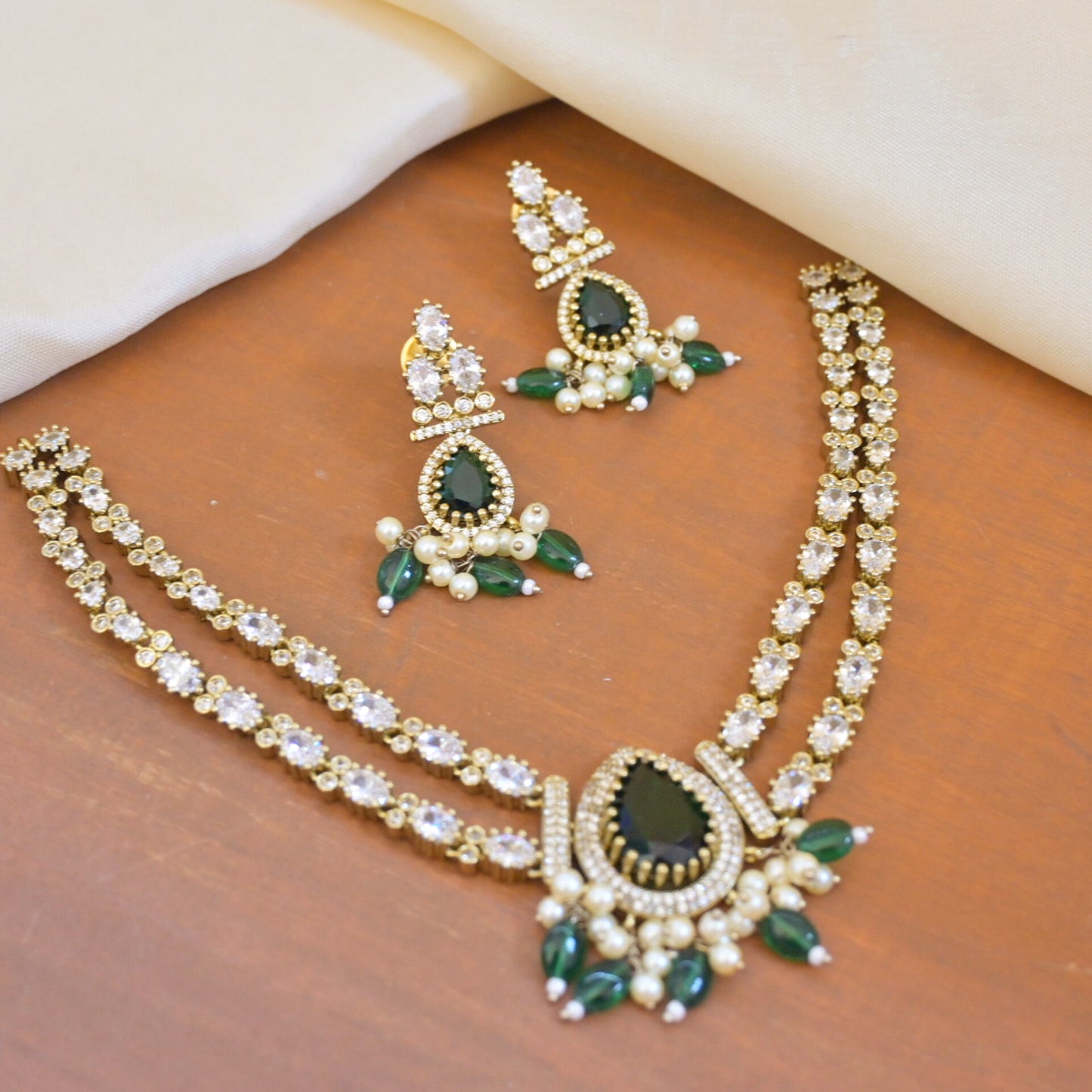 Inaaya Antique AD Jewellery Set