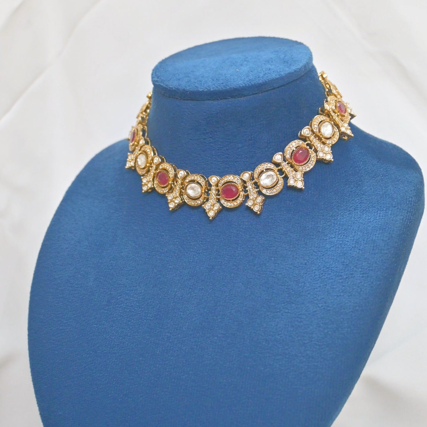 Aatika Polki Style Premium Sleek Neckset